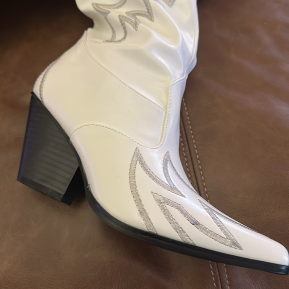 NWT Dolls Kill x Cape Robbin Pure Love Bandit Cowgirl Boots - Picture 12 of 12